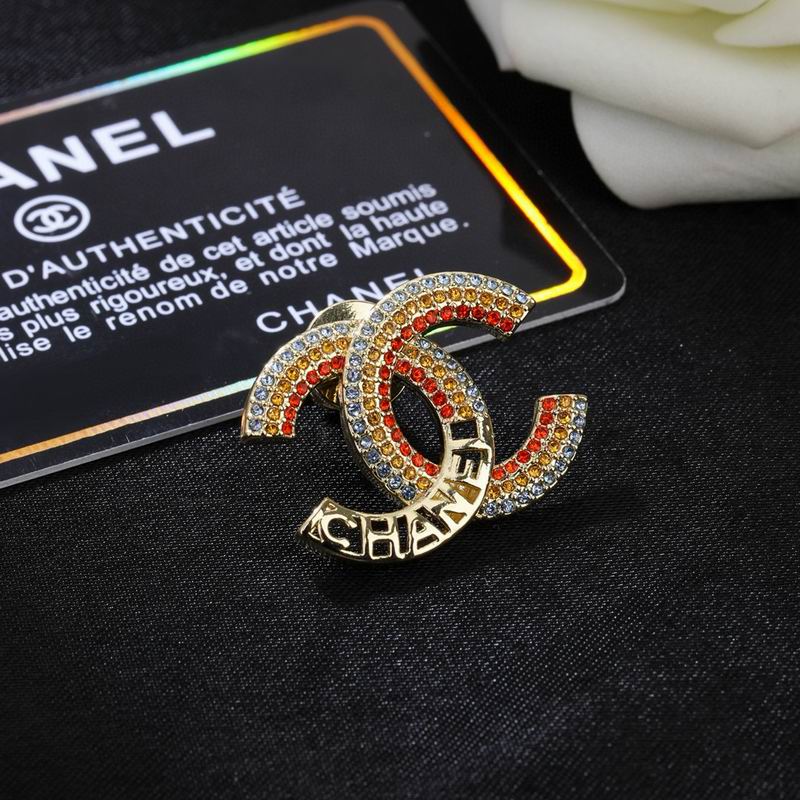 Chanel Brooch 03yxs159